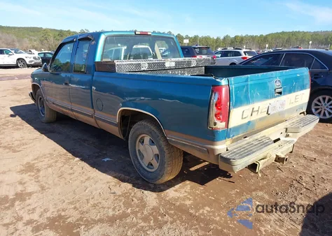 1997 Chevrolet C2500 Fleetside z USA, uszkodzony, nr VIN 1GCFC29R9VE118833